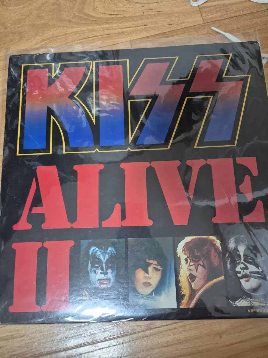 kiss LP